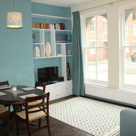 Апартаменты Georgian Town Flat Озуэстри Экстерьер фото